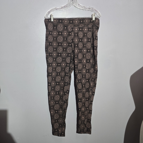 **3/20 torrid black and brown graphic leggings plus size 2 - Picture 1 of 4